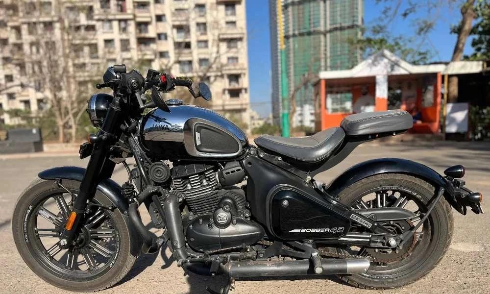 JAWA Bobber 42 motercycle crom 2024 November almost 2025 1st owner