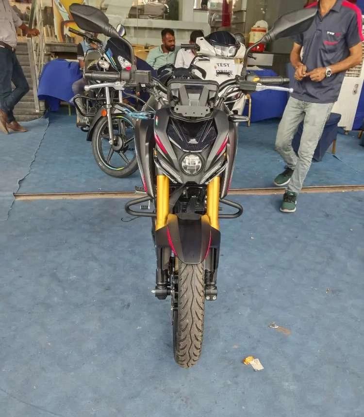 Apache RTR 160 4v modal 2025 last